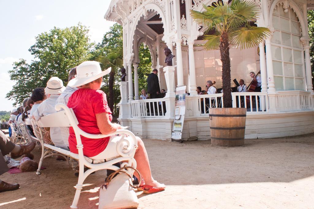 Spa Hotel Diana Františkovy Lázně Εξωτερικό φωτογραφία